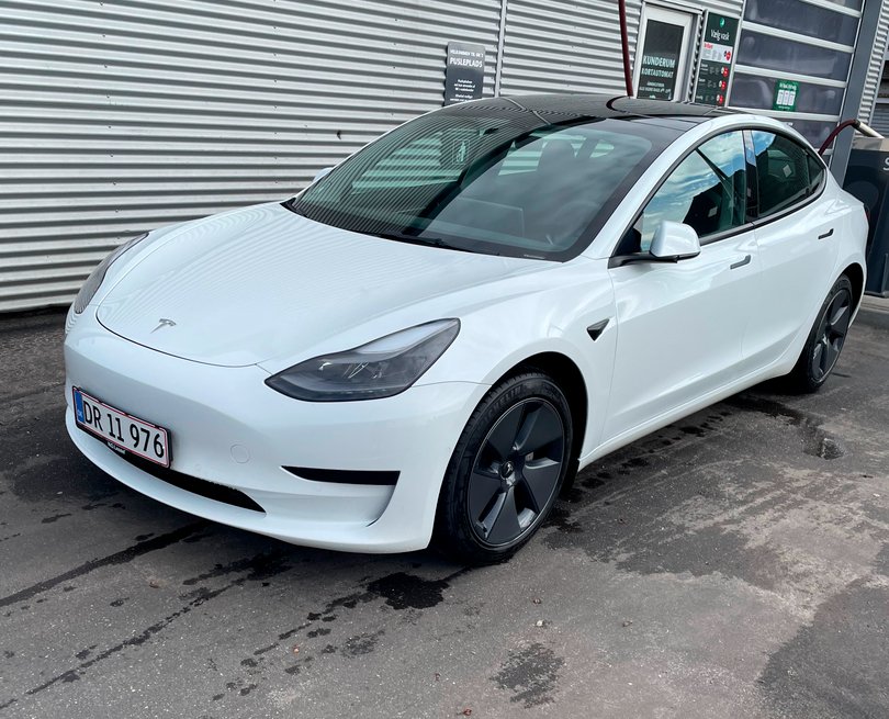 Tesla Model 3 Standard Range Plus, 325ps, 2021