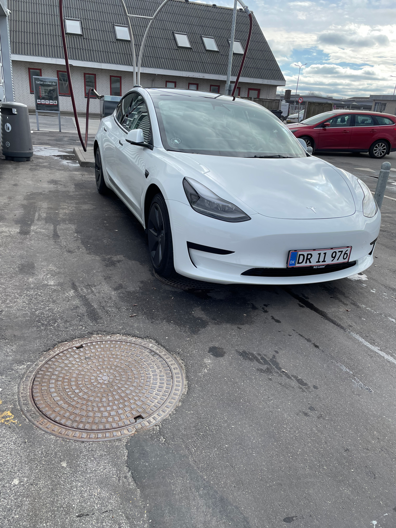 Tesla Model 3 Standard Range Plus, 325ps, 2021