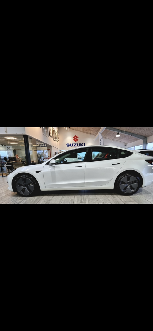 Tesla Model 3 Standard Range Plus, 325ps, 2021