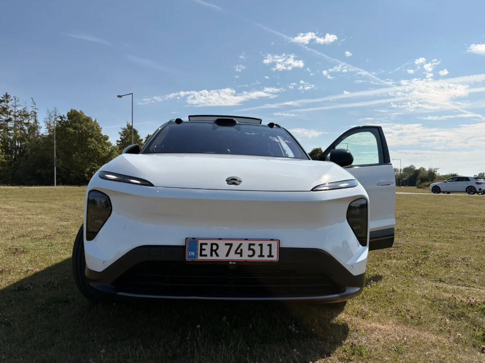 NIO EL7 Long Range, 653hp, 2022