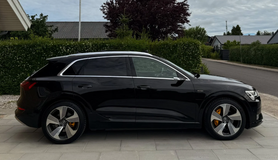 Audi e-tron 55 quattro, 408hp, 2019